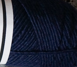 Brown Sheep  Lamb's Pride Worsted  Color M127 Navy Sailor